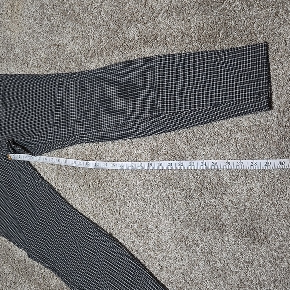 Simply Vera skinny plaid pull on pants in medium - Picture 8 of 10